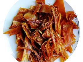 鱿鱼干炖五花肉